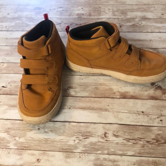 Boys casual hightops - Picture 3 of 8